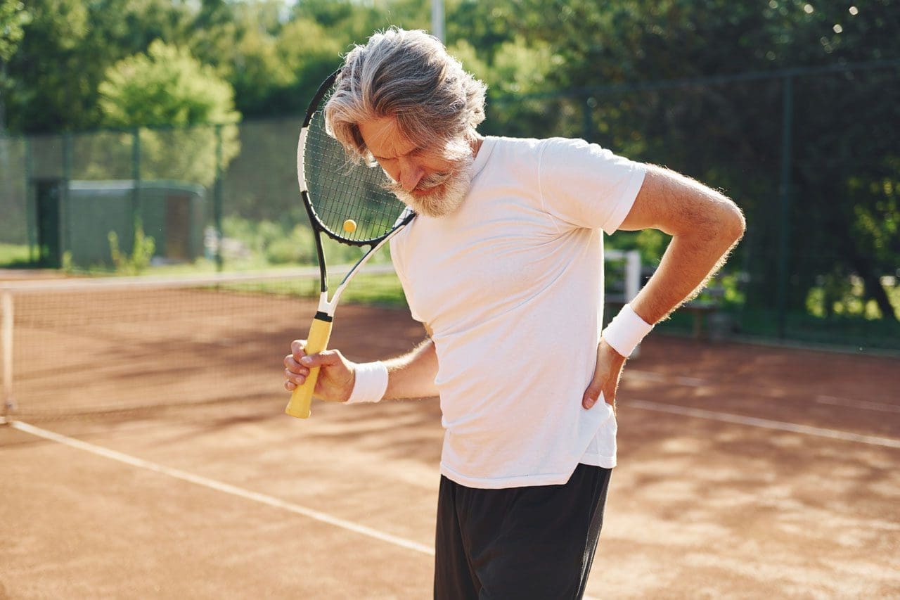 Jugar tenis con dolor de espalda - El Paso, TX. Clínica de espalda